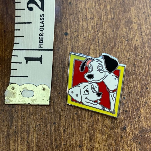 Disney Pin Cast Diamond Pongo & Perdita 101 Dalmatians Trading Pin - Picture 5 of 6